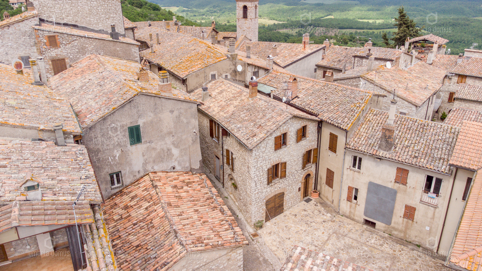 Cielo terra nel borgo Medievale