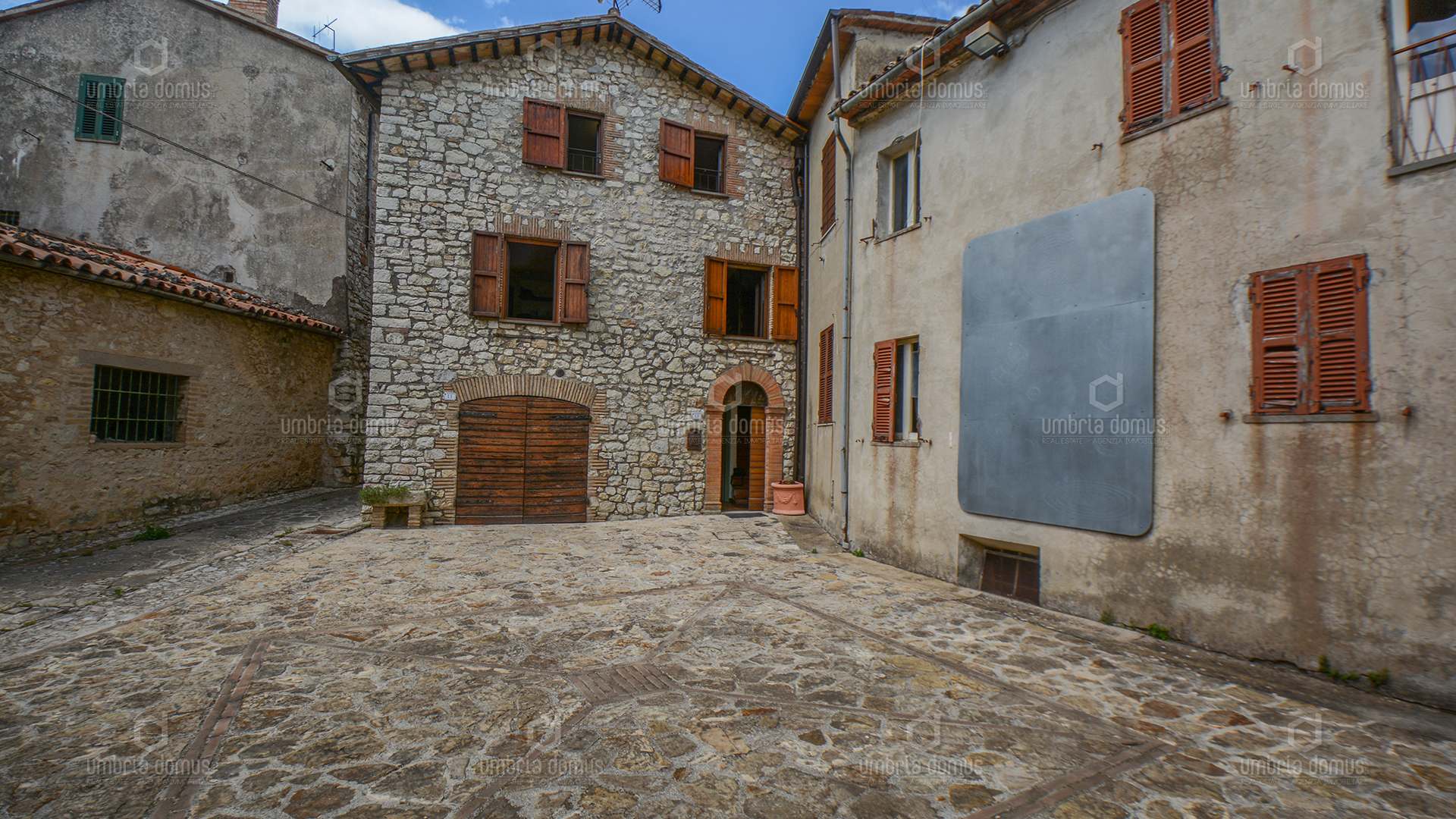 Cielo terra nel borgo Medievale