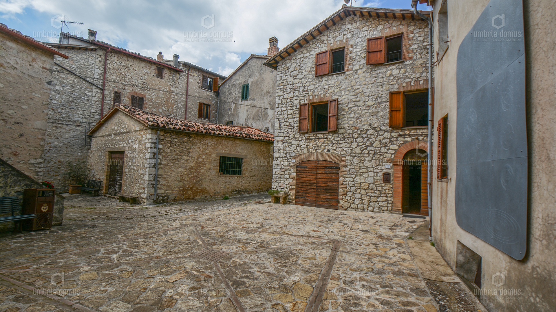 Cielo terra nel borgo Medievale